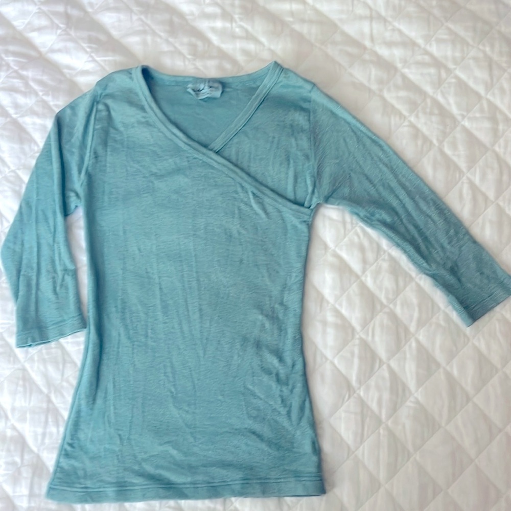 Michael Stars fits 2-8 flattering, washable stretch shine fabric.